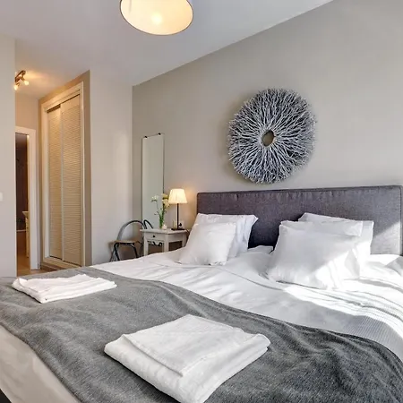 Puerto Banus La Maestranza