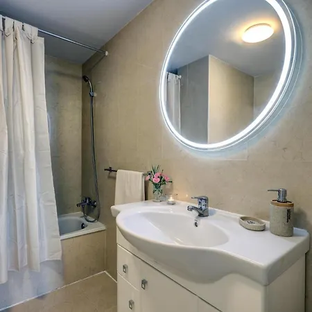 Puerto Banus La Maestranza Marbella