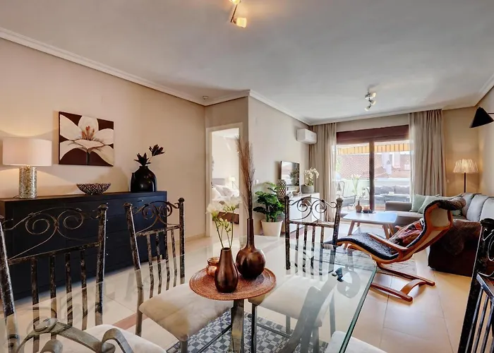 Puerto Banus La Maestranza * Marbella