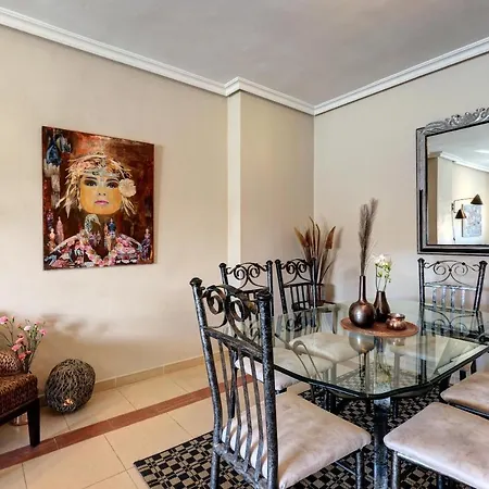 Puerto Banus La Maestranza * ماربيا